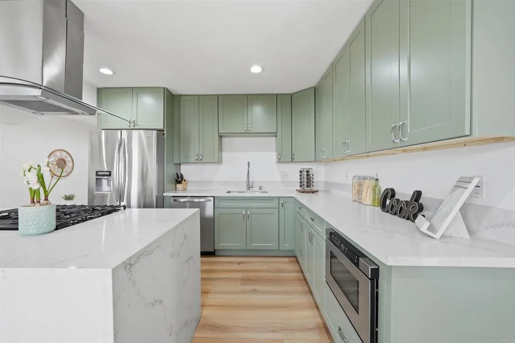 https://cdn.realtyfeed.com/cdn/127/306710195/1bea0e7f0a00eb52f5068faab3203e24.webp