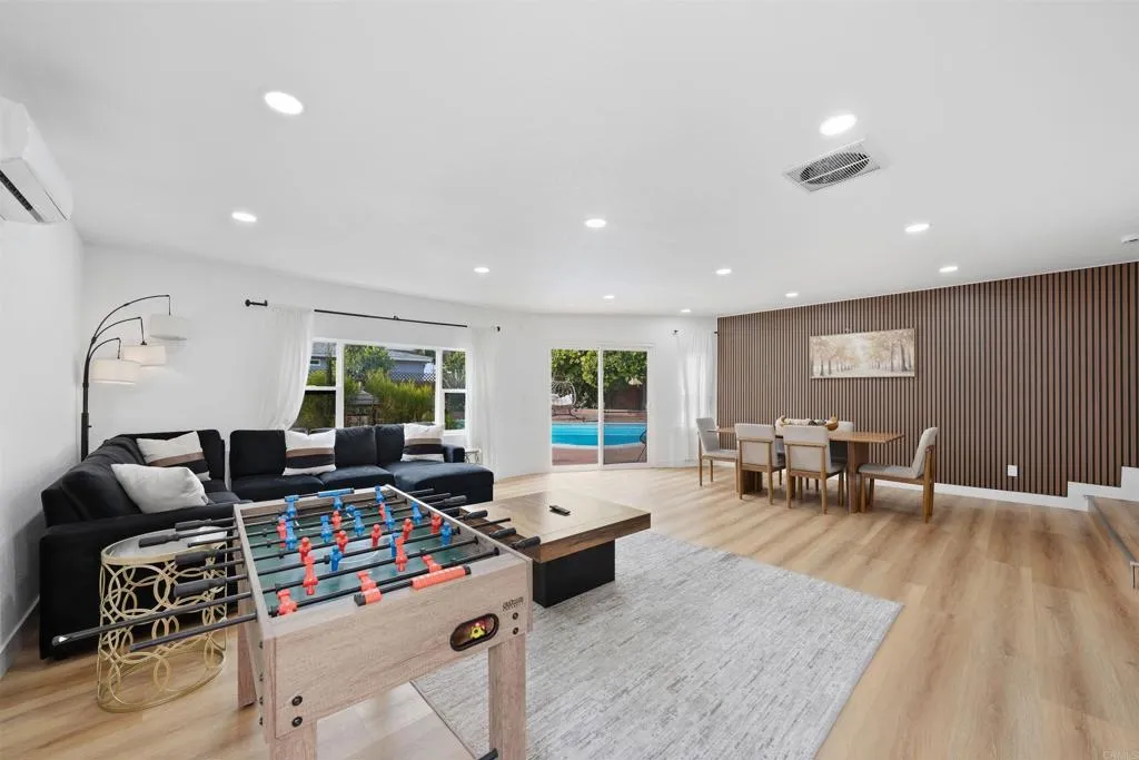 https://cdn.realtyfeed.com/cdn/127/306710195/923fdbd2229f18779fee729410c3e6b9.webp