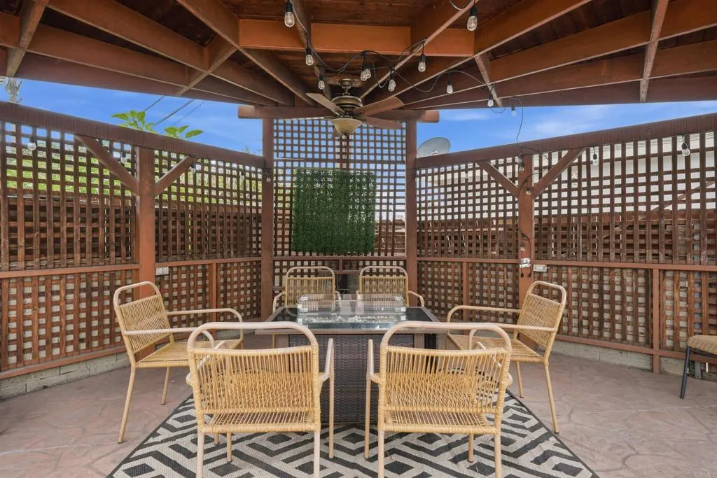 https://cdn.realtyfeed.com/cdn/127/306710195/afdaa4a90051e67784a8cab902932df1.webp