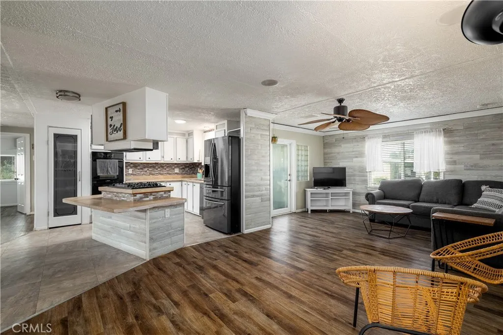 Riverside, CA 92504