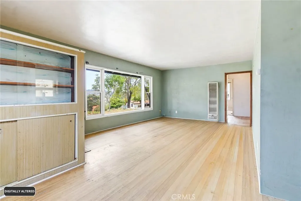 https://cdn.realtyfeed.com/cdn/127/306710254/f143571788225542af9fa5d0e011ba6b.webp