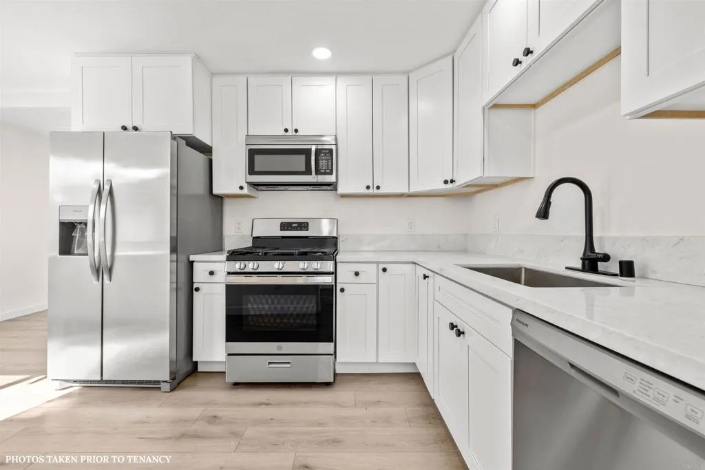 https://cdn.realtyfeed.com/cdn/127/306710268/6225088fead090adfd5bed7c06c20733.webp