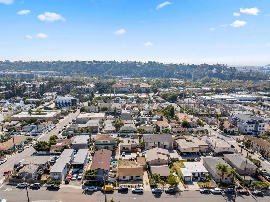 https://cdn.realtyfeed.com/cdn/127/306710268/6ff9073aac66fb22bf32b8d3b8cc80bc.webp