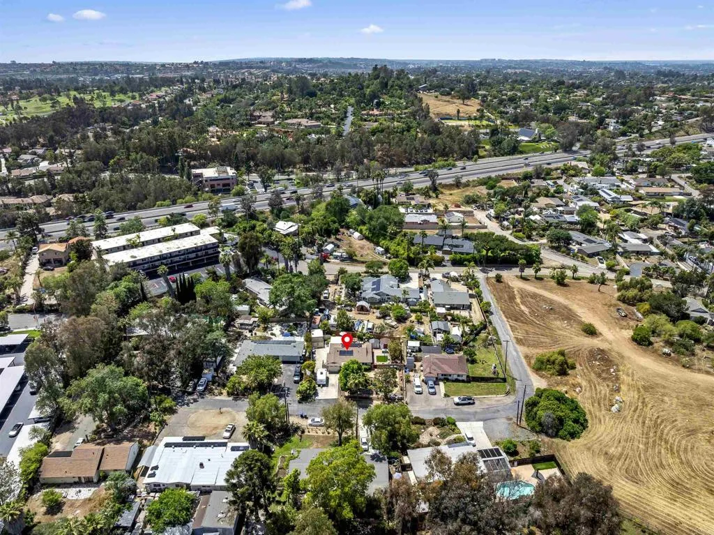 https://cdn.realtyfeed.com/cdn/127/306710307/3c10546ab7b2efe4e50f74672edac92f.webp