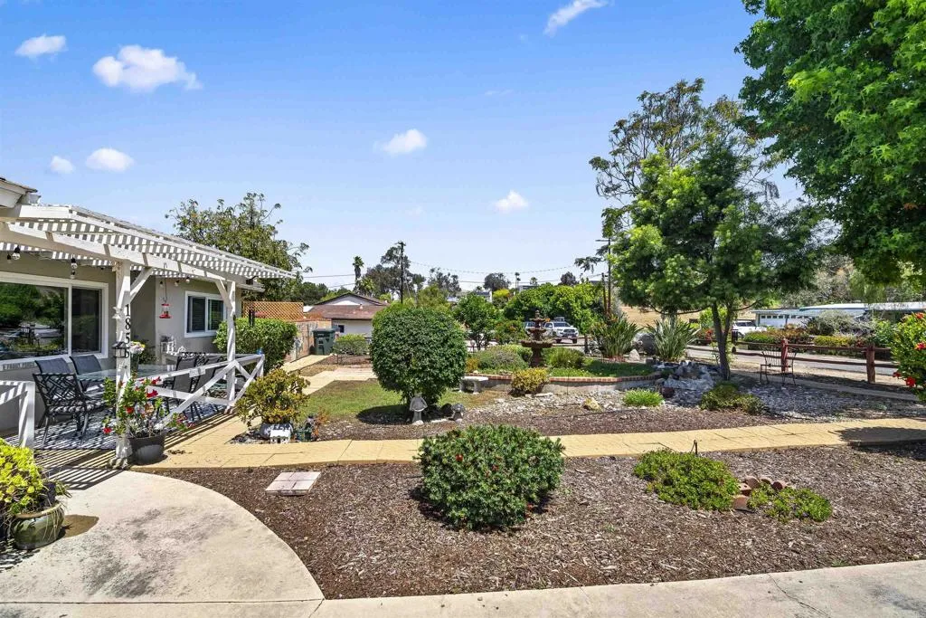 https://cdn.realtyfeed.com/cdn/127/306710307/4eb2e6e2d937aa437ec3f19be163b93d.webp