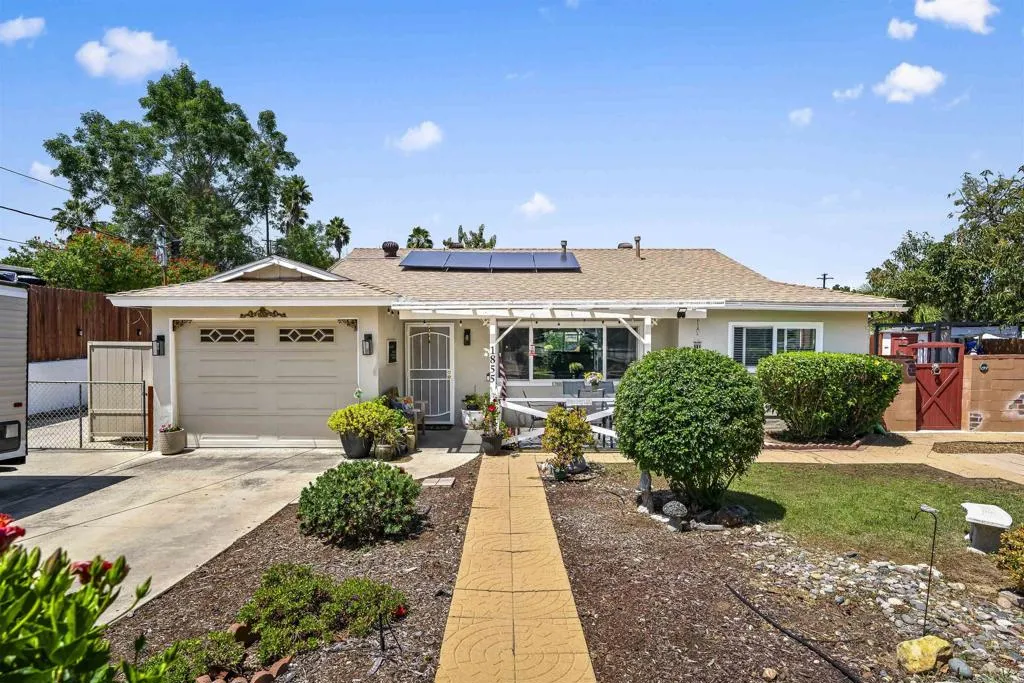 https://cdn.realtyfeed.com/cdn/127/306710307/8f970184ef2ea74bef393d74ea5bfdb5.webp