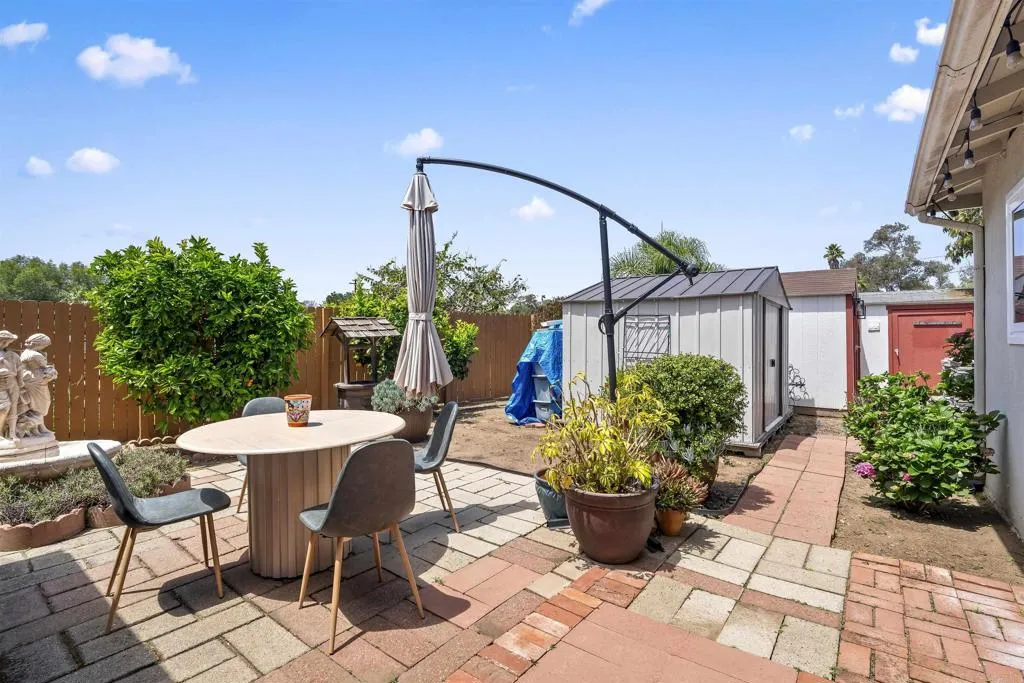 https://cdn.realtyfeed.com/cdn/127/306710307/c7a2cbe6f524411b37655741500bfdb8.webp