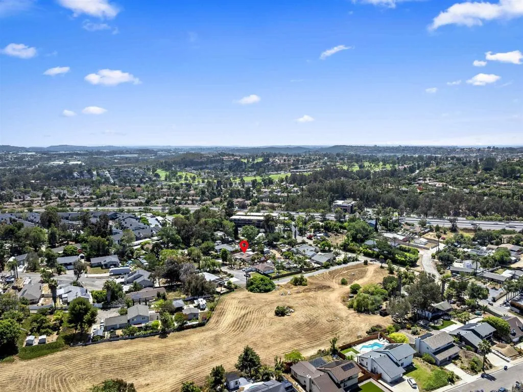 https://cdn.realtyfeed.com/cdn/127/306710307/ed1ce500490ccab05d5dbe7fe23361c7.webp