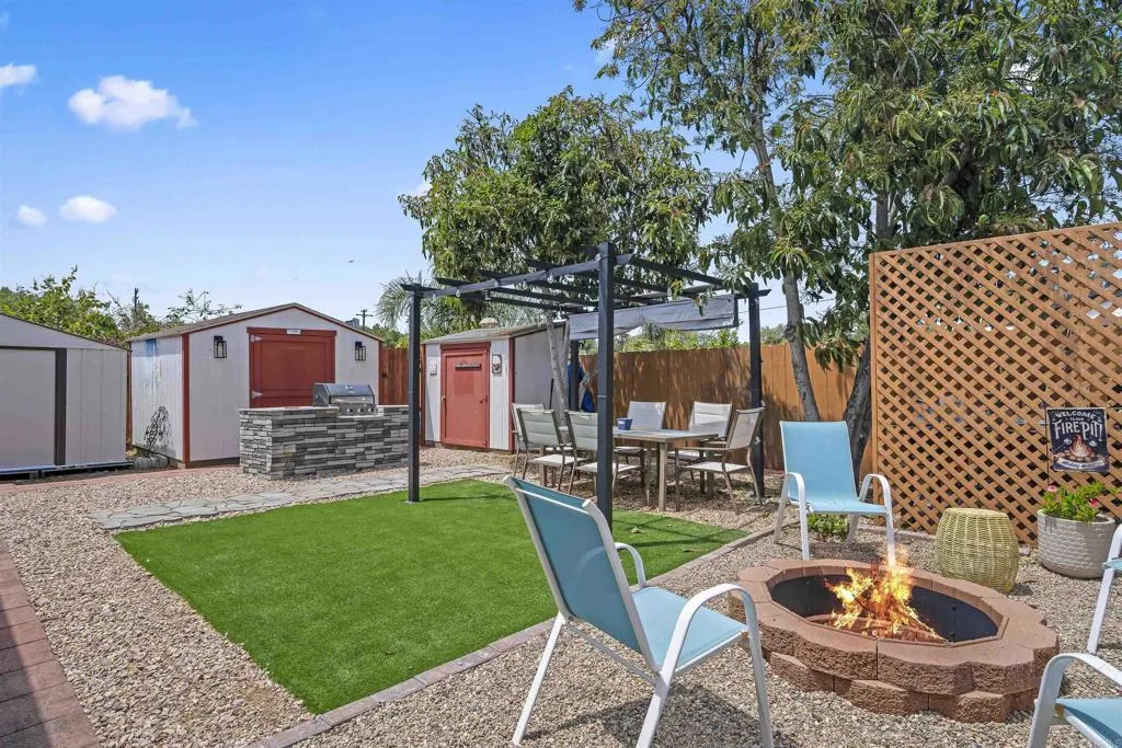 https://cdn.realtyfeed.com/cdn/127/306710307/ed555c462e834fe75fd2d20ee4917da1.webp