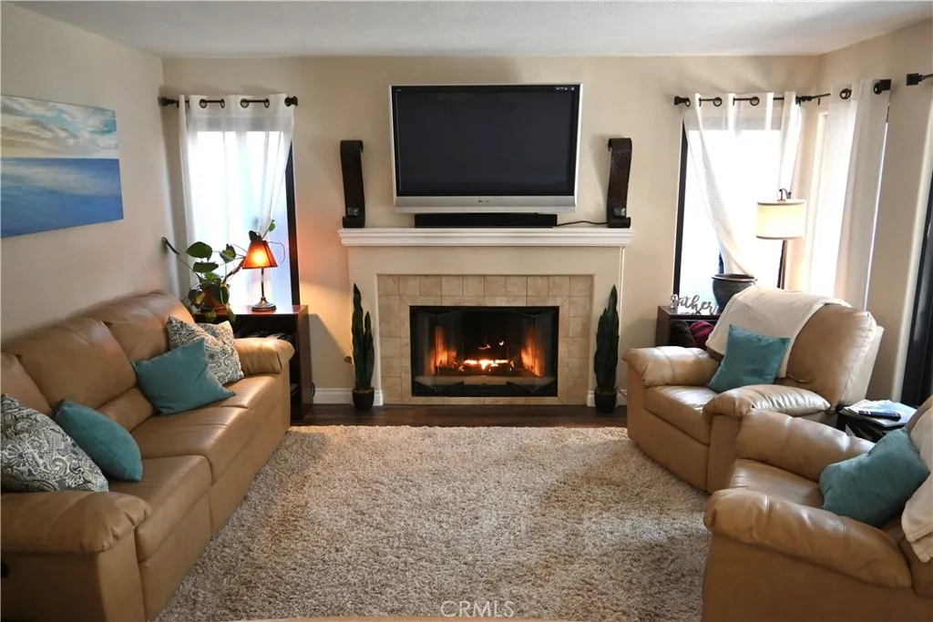 https://cdn.realtyfeed.com/cdn/127/306710324/deda36cce698127b13e7d30f0236de17.webp
