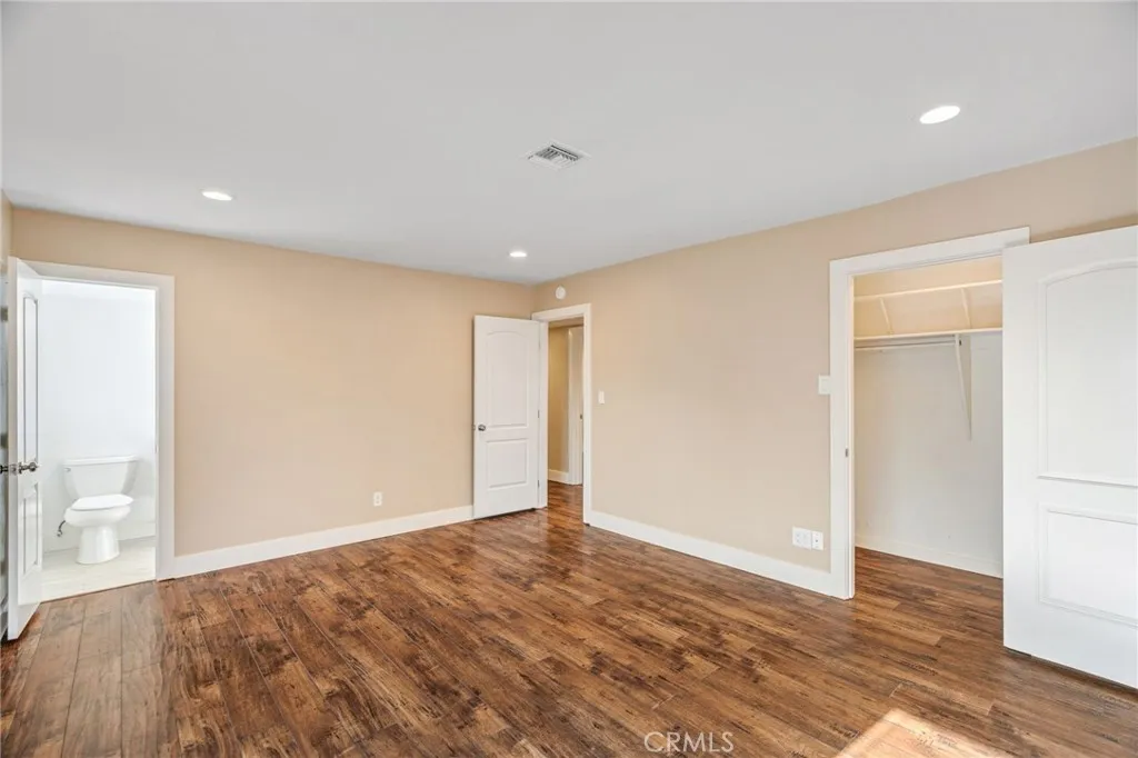 https://cdn.realtyfeed.com/cdn/127/306710354/037d358a024696bcc76d2564b2ac6d86.webp
