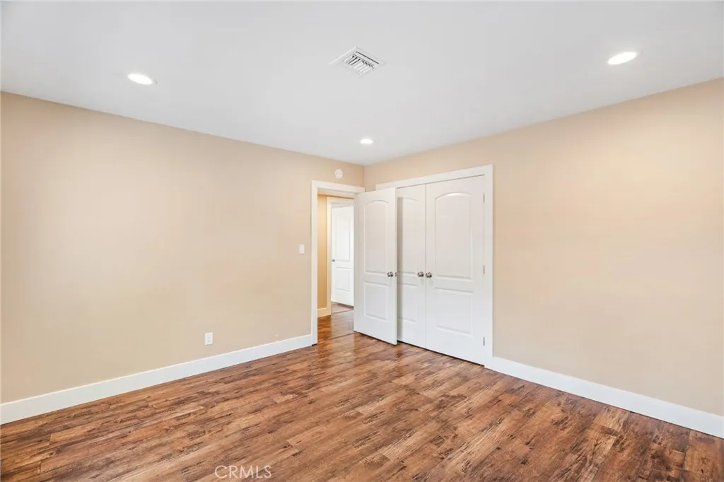 https://cdn.realtyfeed.com/cdn/127/306710354/03a39ee64f221a5001aa51d55231628f.webp