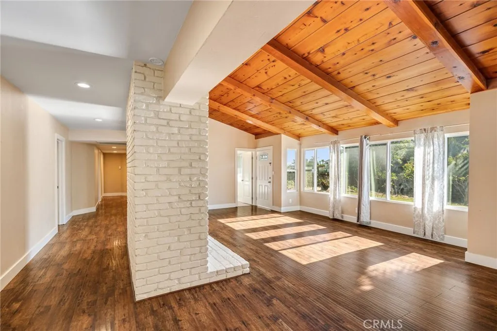 https://cdn.realtyfeed.com/cdn/127/306710354/2bac6b5d2ea334770755ff52b8ed2154.webp