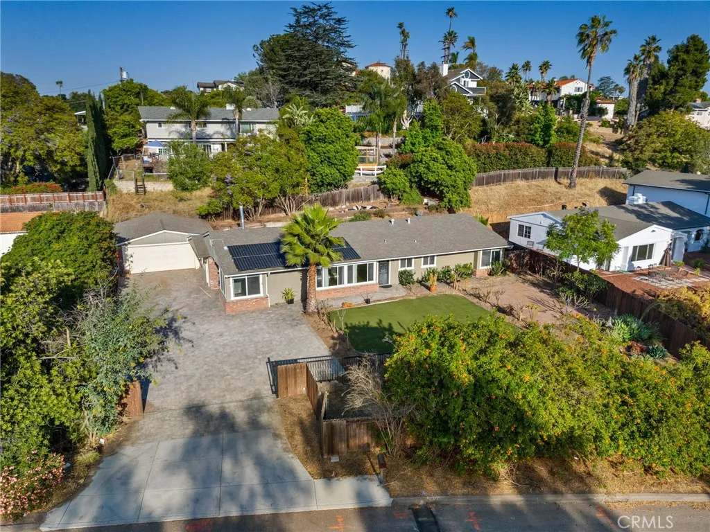 https://cdn.realtyfeed.com/cdn/127/306710354/2d4ee3ab639b92d9cd22c5e511ba6340.webp
