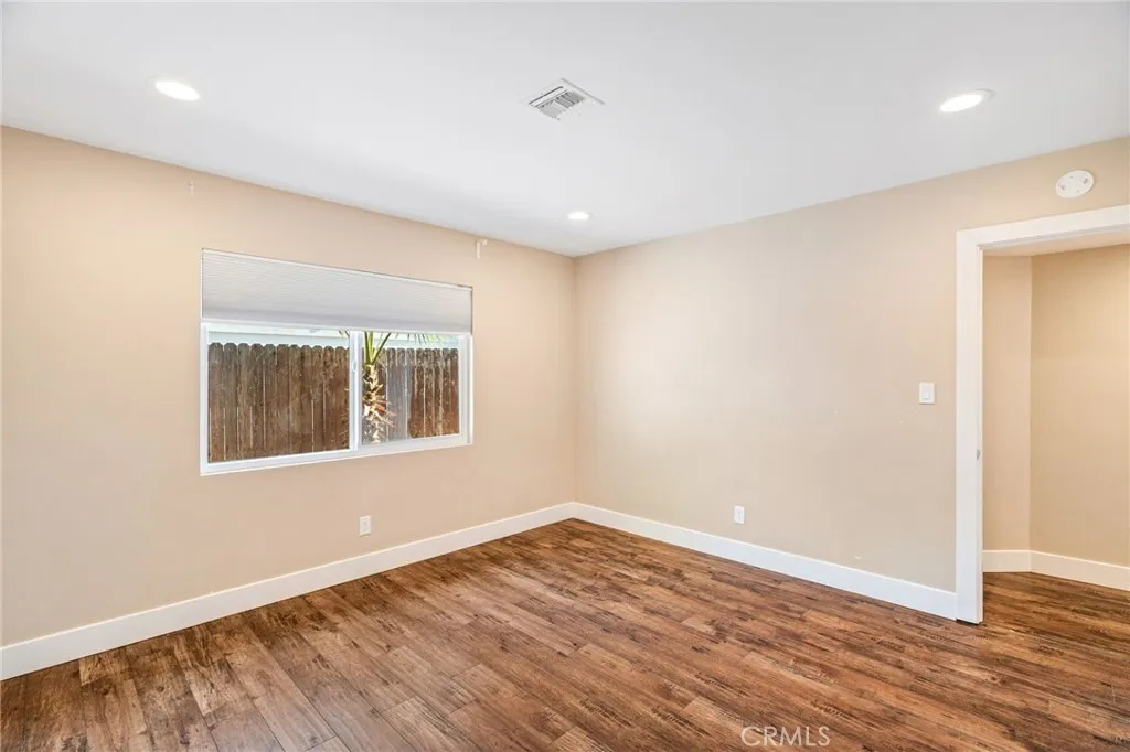 https://cdn.realtyfeed.com/cdn/127/306710354/53fbf0dacd4276586129d2858cc66f7f.webp