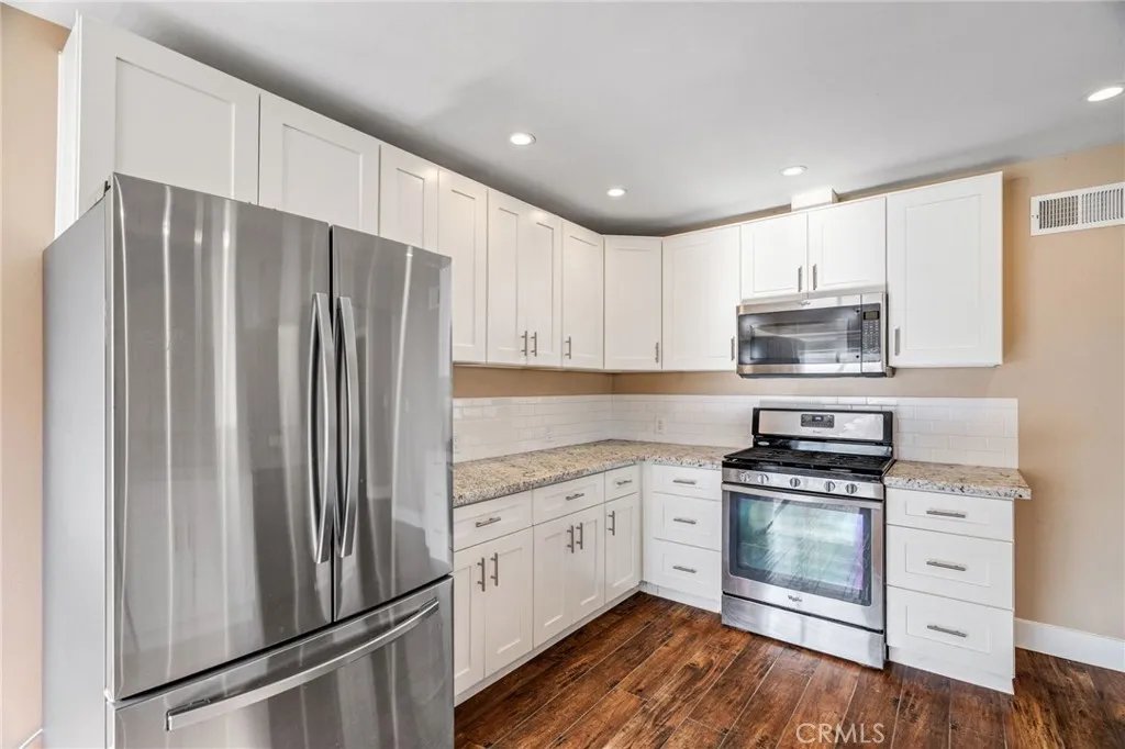 https://cdn.realtyfeed.com/cdn/127/306710354/6c129305a271c10ba4e37ef2e89b0623.webp