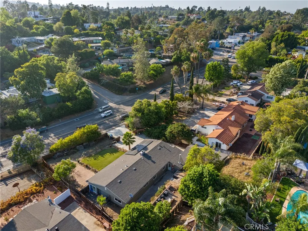https://cdn.realtyfeed.com/cdn/127/306710354/c0c218be1a963184226e230fbbe98496.webp