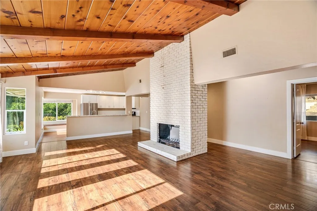 https://cdn.realtyfeed.com/cdn/127/306710354/df963167357ad6c28830fb0eed13e8e0.webp