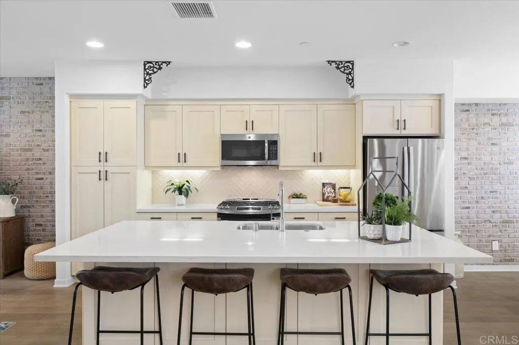 https://cdn.realtyfeed.com/cdn/127/306710370/ab75ca141ce95a0668ea789bbde01037.webp