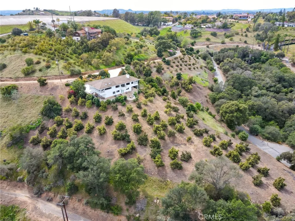 https://cdn.realtyfeed.com/cdn/127/306710377/23649b85c0ae5341e7da2d286485cde7.webp