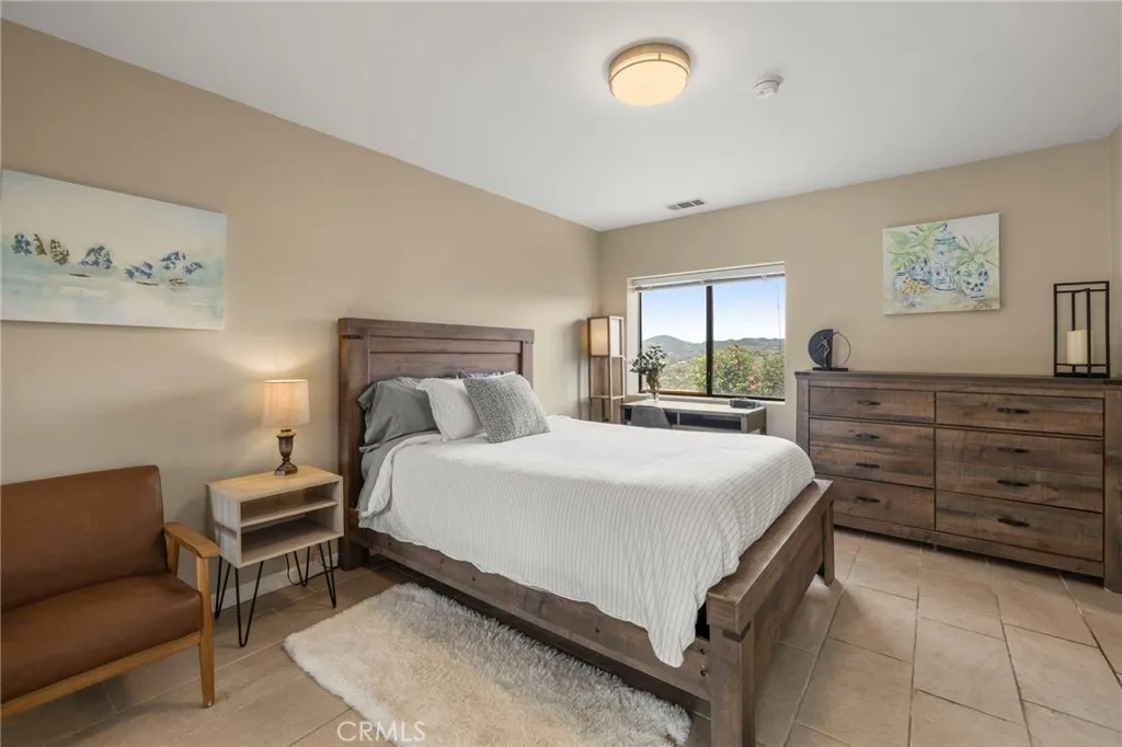 https://cdn.realtyfeed.com/cdn/127/306710377/70f07ba92f325448316af92dfaf240c3.webp