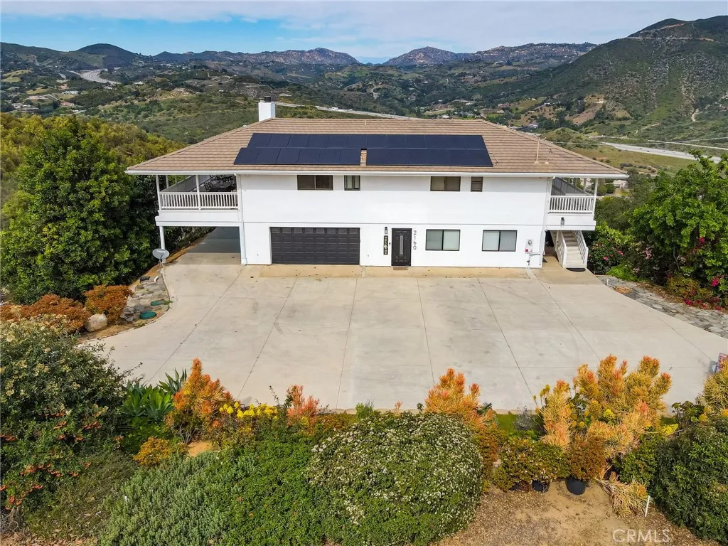 https://cdn.realtyfeed.com/cdn/127/306710377/8f76225f6ad7d479e17f6cc2601dbc67.webp