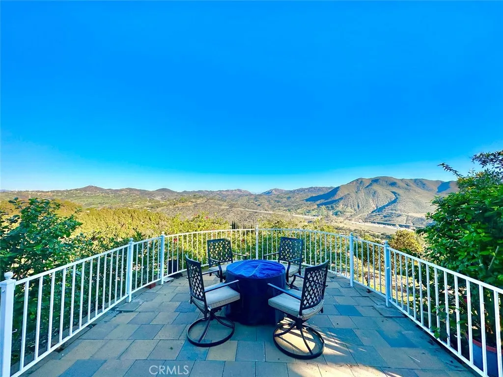 https://cdn.realtyfeed.com/cdn/127/306710377/a26a31ec8822c259a515e7ade4bc67db.webp