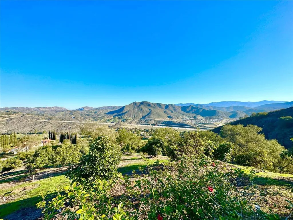 https://cdn.realtyfeed.com/cdn/127/306710377/b96988e3a556734315d027eec5f9c196.webp