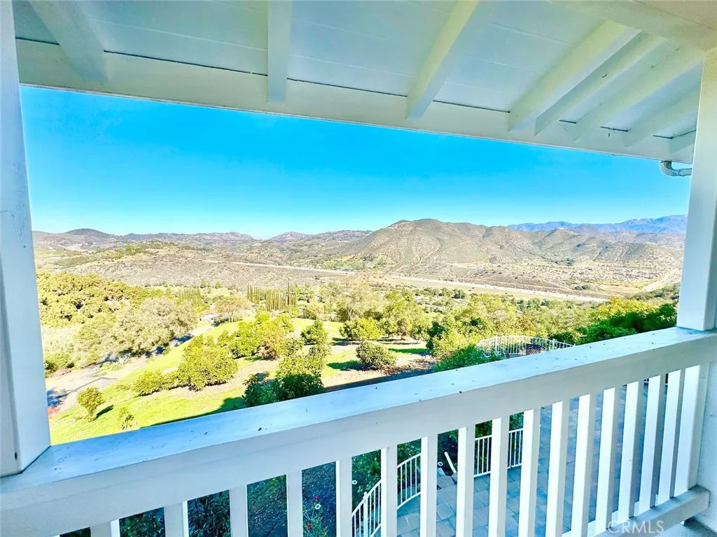 https://cdn.realtyfeed.com/cdn/127/306710377/ed9dcfb6f0fb81c53150afd181c3fc04.webp