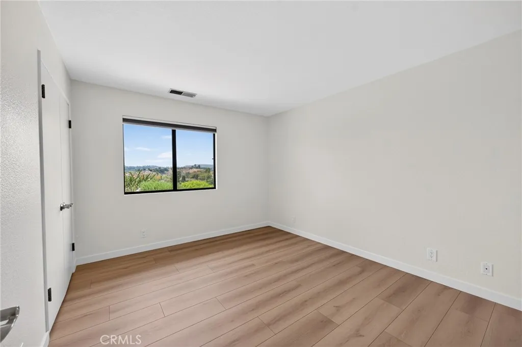 https://cdn.realtyfeed.com/cdn/127/306710406/0390ceea27bf09082222efd8bb0828f5.webp