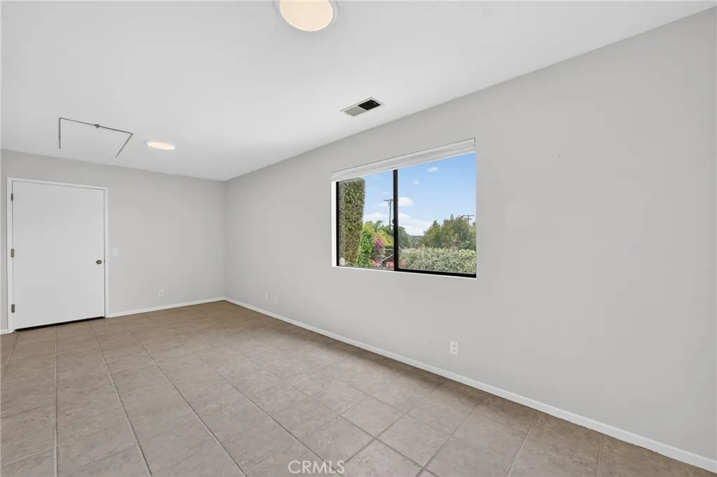 https://cdn.realtyfeed.com/cdn/127/306710406/2823202b43725dd53d9ff8e062b9dd7b.webp
