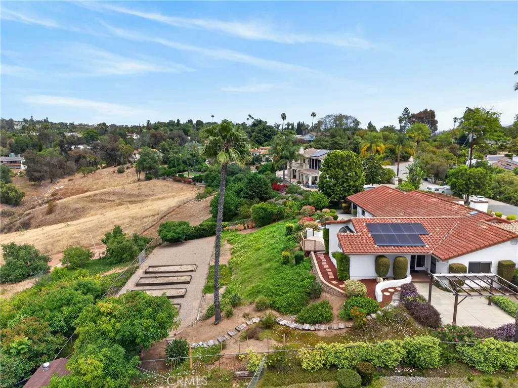 https://cdn.realtyfeed.com/cdn/127/306710406/2990ef076bb998ea8dbe665ba7e01404.webp