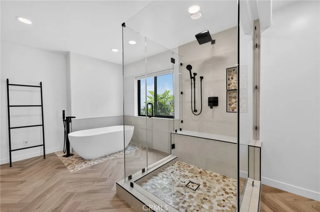 https://cdn.realtyfeed.com/cdn/127/306710406/2c70502c971964209bc2e8d9b9bfa294.webp