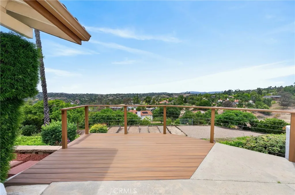 https://cdn.realtyfeed.com/cdn/127/306710406/385b58ea40864e3ad709bb1b576a98da.webp