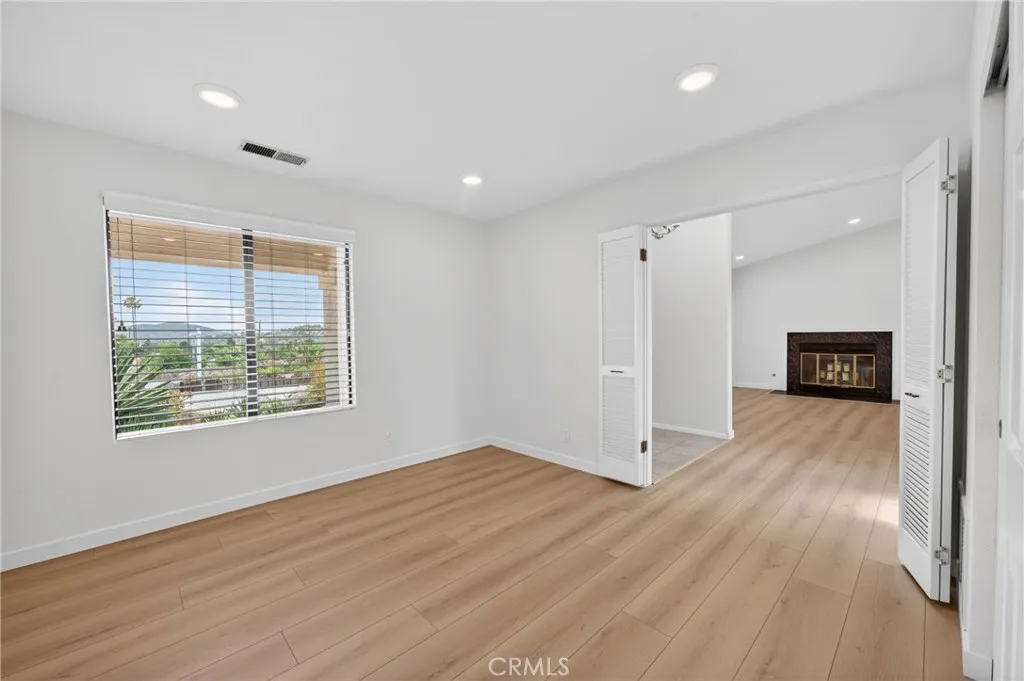 https://cdn.realtyfeed.com/cdn/127/306710406/5cc3b6dd45885ae14e31c64a67700a2c.webp