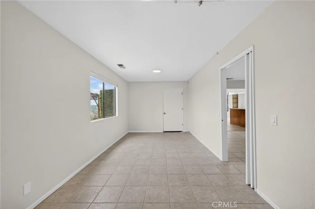 https://cdn.realtyfeed.com/cdn/127/306710406/6a37f49c13d3edaa66a09b55bdb01edd.webp