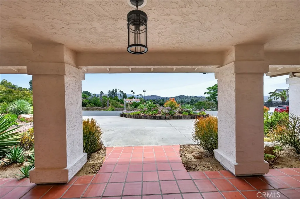 https://cdn.realtyfeed.com/cdn/127/306710406/b5ba93e95f7434a4ebd42a97b0255cd6.webp