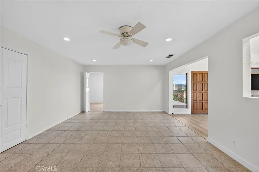 https://cdn.realtyfeed.com/cdn/127/306710406/d76b5e9ed9bc316db7b222e8c4a5f47d.webp