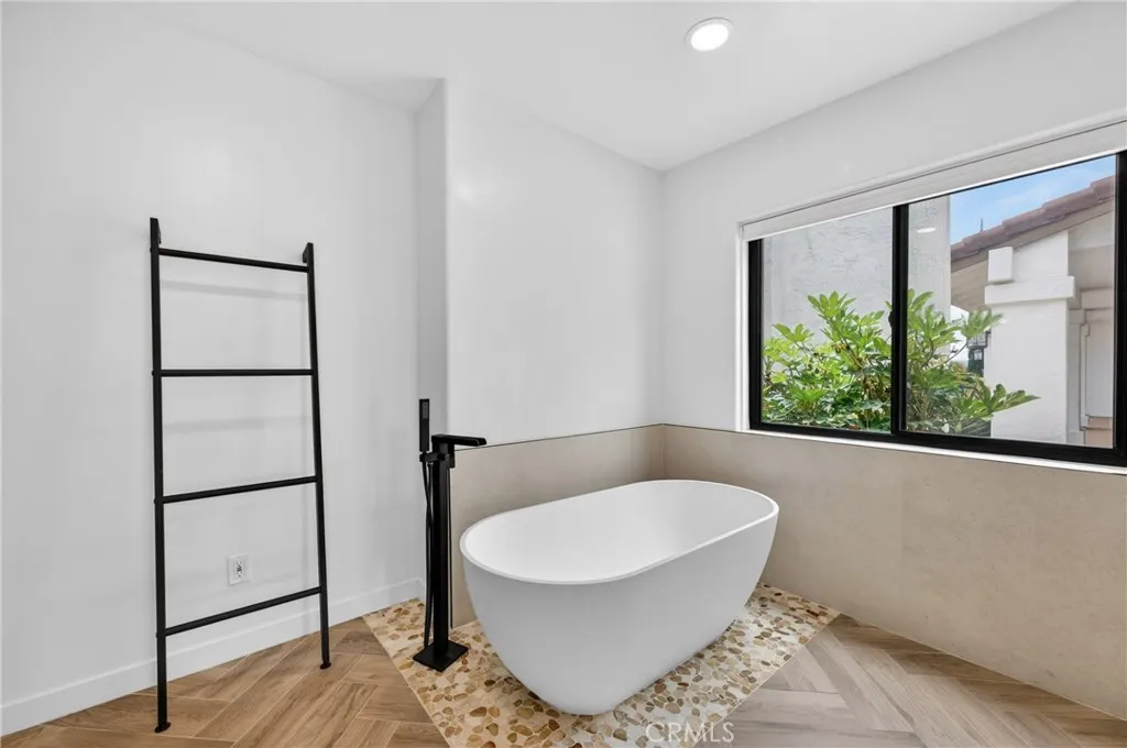 https://cdn.realtyfeed.com/cdn/127/306710406/f199f659ae6445e383274d9cd74b7cac.webp