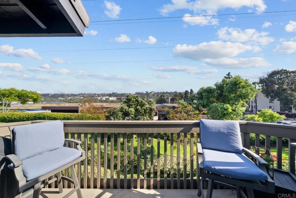 https://cdn.realtyfeed.com/cdn/127/306710420/025cb0c9cdabdae56ee962bbe79bf85a.webp