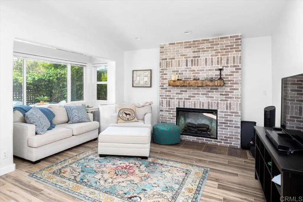 https://cdn.realtyfeed.com/cdn/127/306710426/557af069ed0be40bebb6d7e91bdc857f.webp