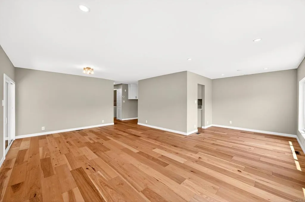 https://cdn.realtyfeed.com/cdn/127/306710445/05c0d62bfd0ebc6f6cad74ae313b4f61.webp