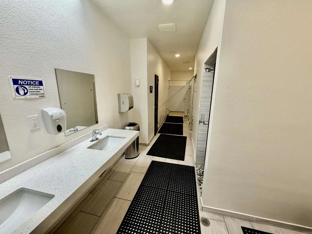 https://cdn.realtyfeed.com/cdn/127/306710445/67157a50a3ca5209c8a6788d2158bd9f.webp