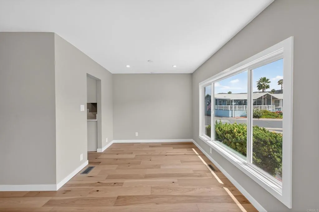 https://cdn.realtyfeed.com/cdn/127/306710445/803dd87f17db64e426266cc9bd92883c.webp