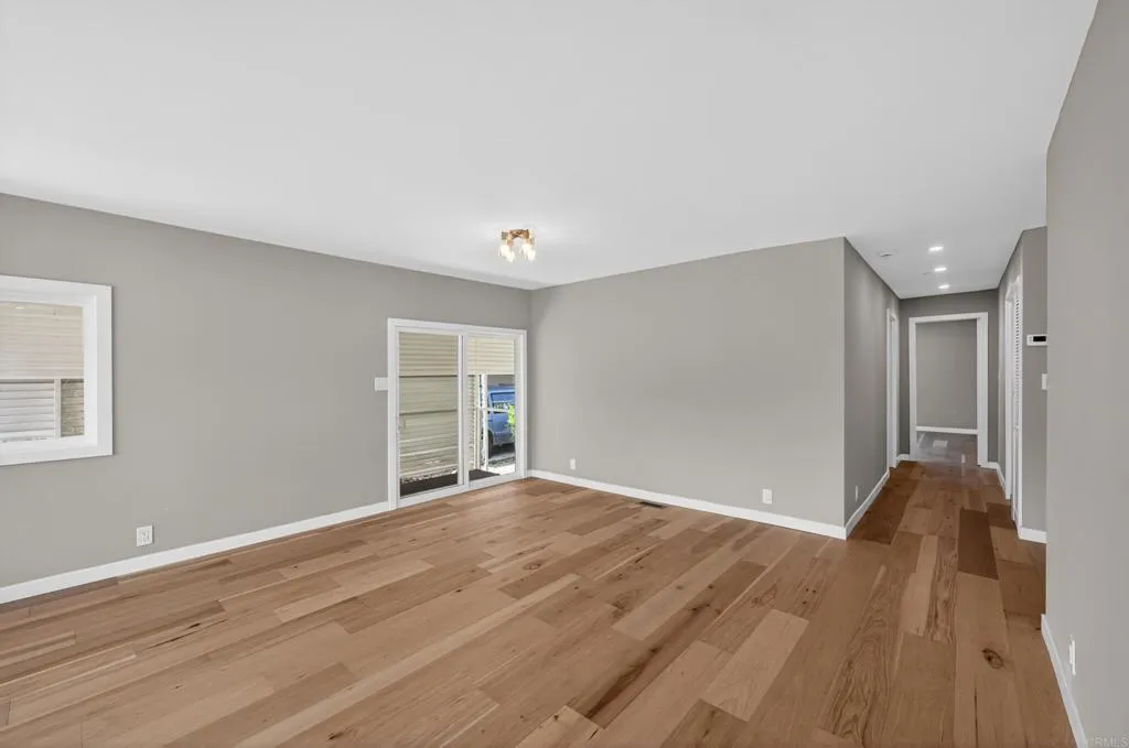 https://cdn.realtyfeed.com/cdn/127/306710445/d973568b4f455724a68b8f312d116ed1.webp