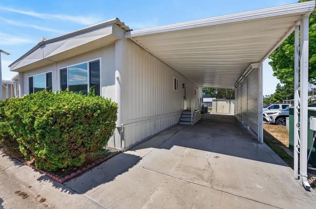 https://cdn.realtyfeed.com/cdn/127/306710445/ed43c7856ddf98d2c60a8b682c477558.webp