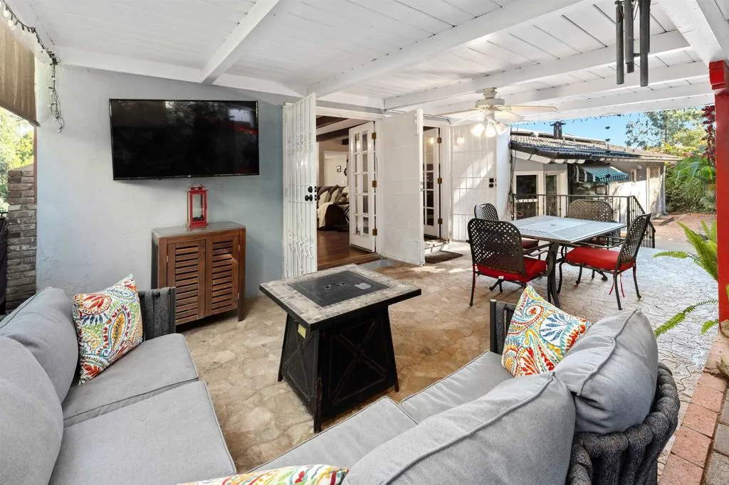 https://cdn.realtyfeed.com/cdn/127/306710449/1cd9071b6110ce45fda50023ee009db3.webp