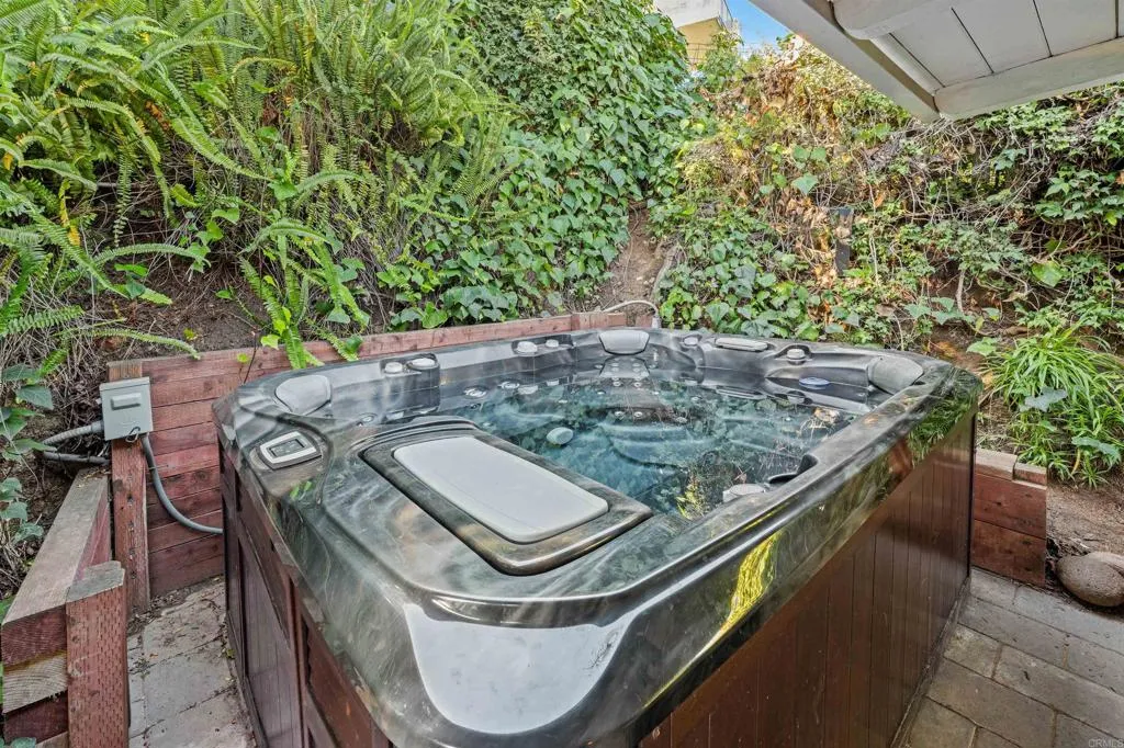 https://cdn.realtyfeed.com/cdn/127/306710449/56236f65ae24473374b81a6e4454ef56.webp