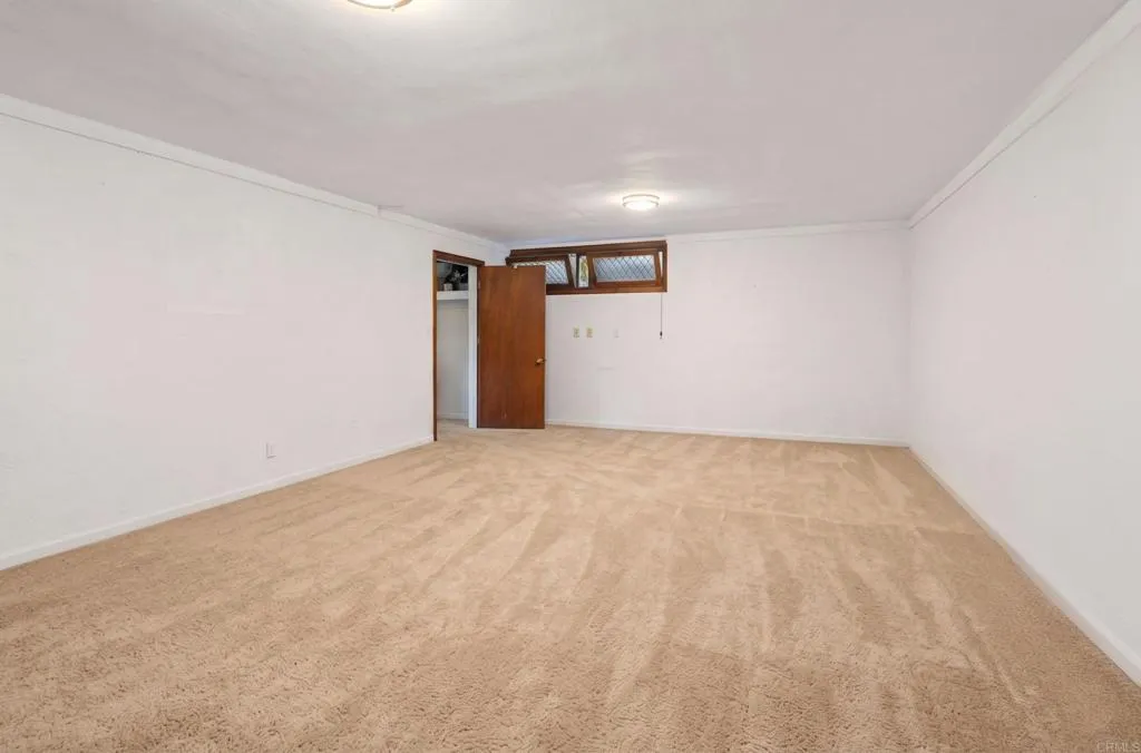 https://cdn.realtyfeed.com/cdn/127/306710449/7cb5ed98be34161680b92ffce7e013c7.webp