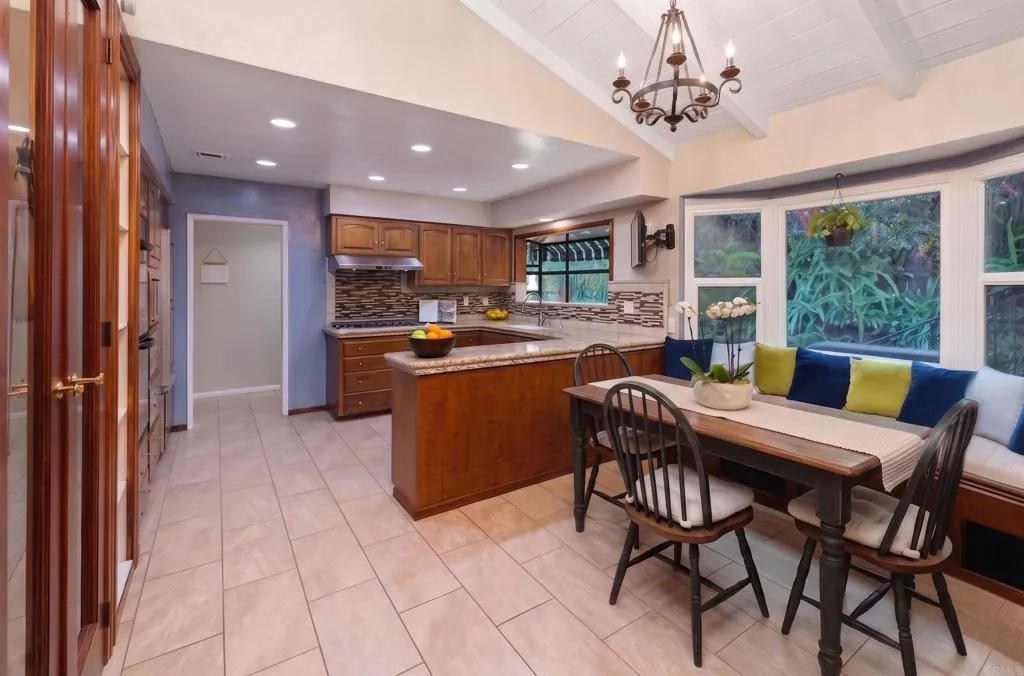 https://cdn.realtyfeed.com/cdn/127/306710449/84c57d7dae6039ef700c8c4648562988.webp